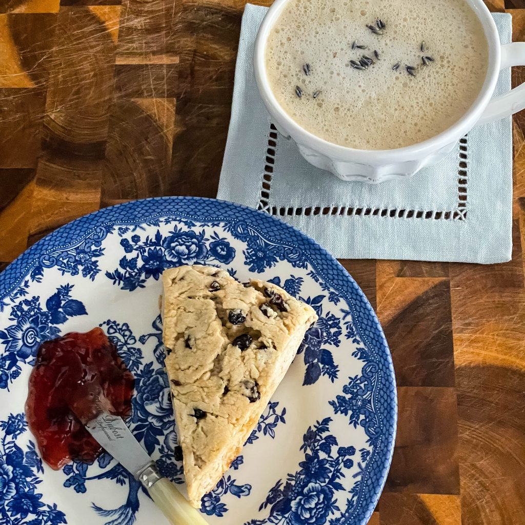 currant scones and london fog latte