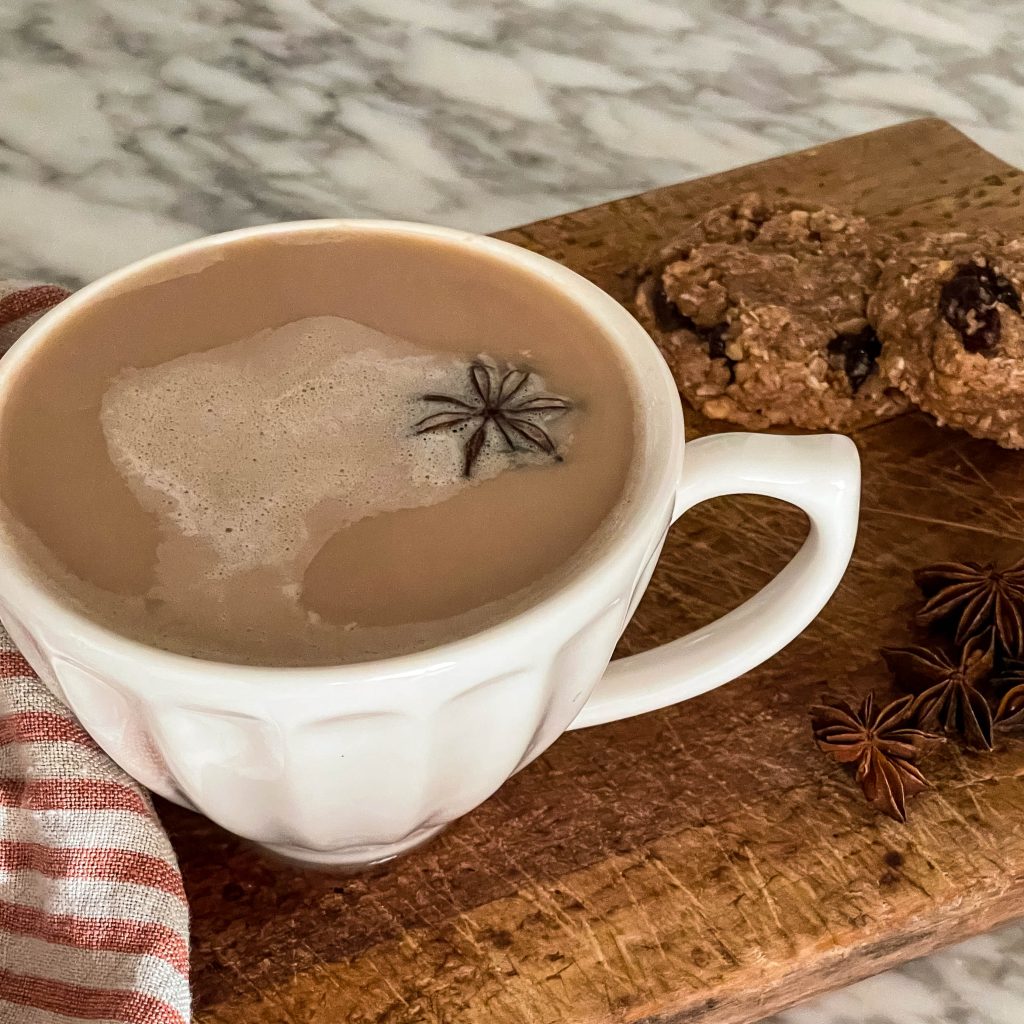 apple butter chai latte